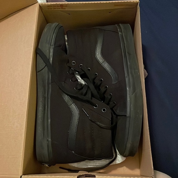 Men’s Vans in Good Condition - Picture 1 of 3